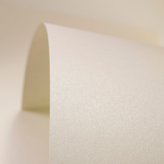 Tìm hiểu về chất liệu giấy Ivory và ứng dụng trong in ấn